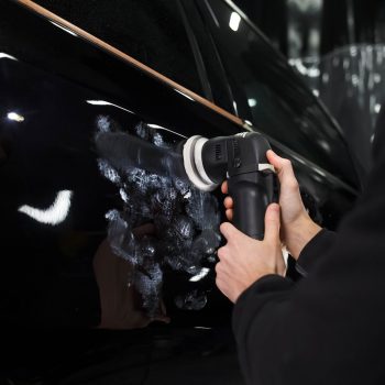 auto-polishing-process-detailing-worker-polishes-car-body (1)